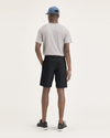 Back view of model wearing Beautiful Black Short chino Go, fit straight avec Airweave.