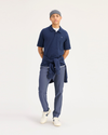 Front view of model wearing Ombre Blue Jogger Go, fit slim avec Airweave.