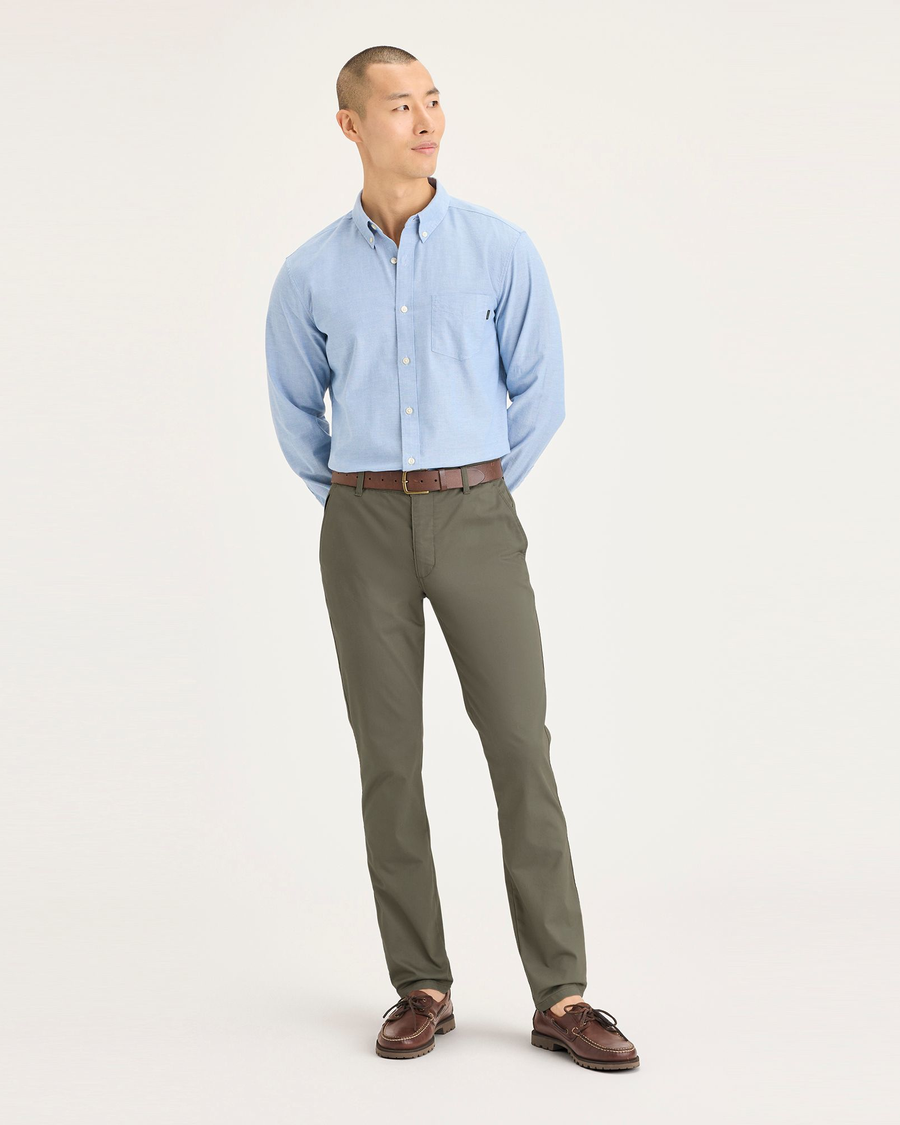 Front view of model wearing Tea Leaf Men's Smart 360 Flex Ultimate Chino.